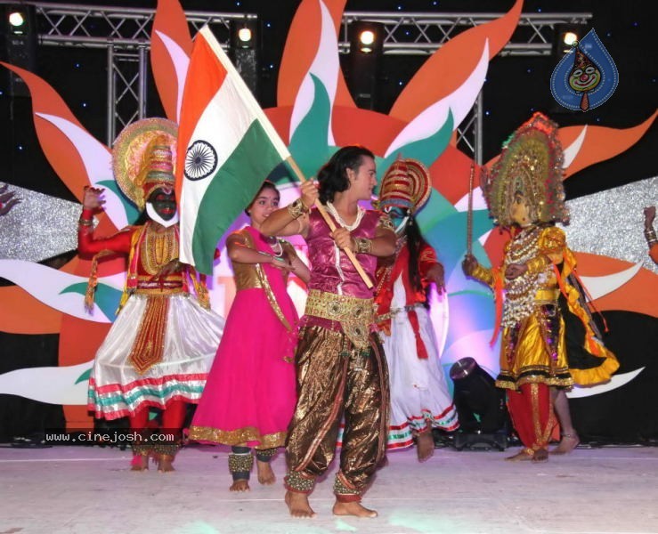 Celebs at Indias Got Talent Launch Event - 20 / 28 photos