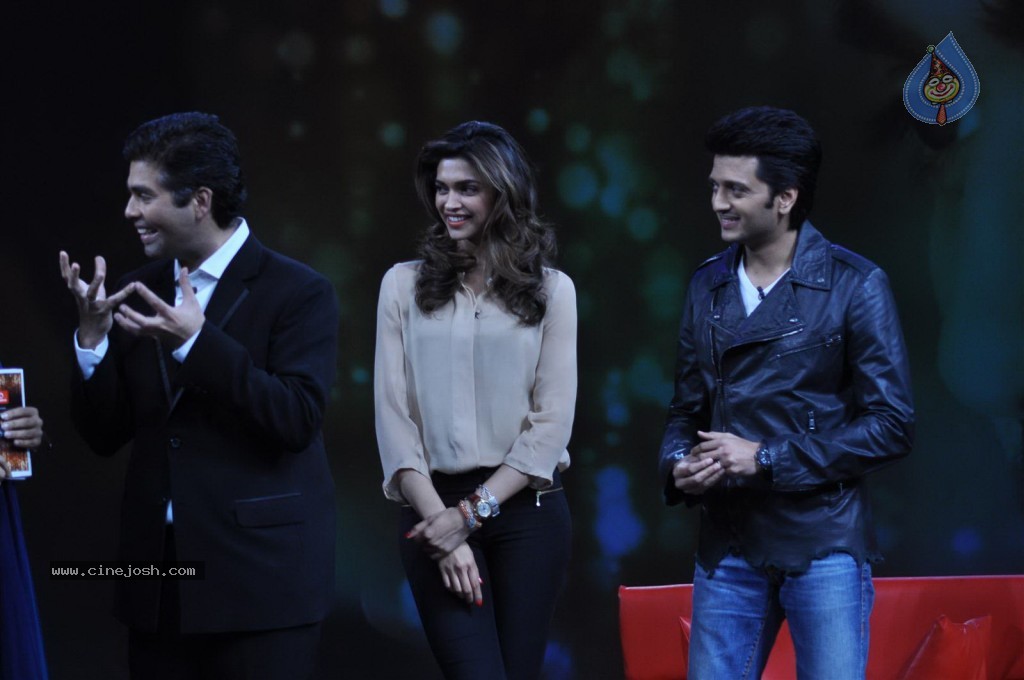 Celebs at Isi Ka Naam Zindagi Spot - 37 / 53 photos