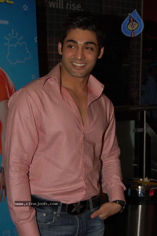 Celebs at Jaane Kahan Se Aaye Hai and Valentine's Day Premiere - 22 / 59 photos