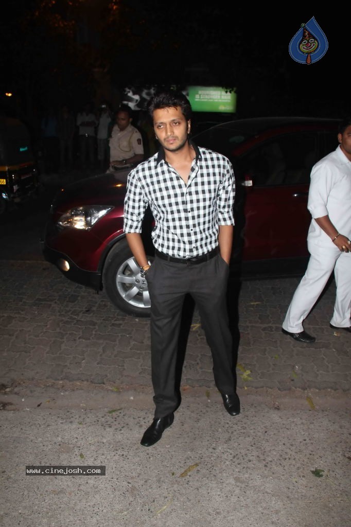 Celebs at Jackie Bhagnani Bday Party - 42 / 49 photos