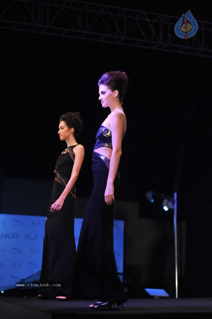 Celebs at Jaguar Couture Fashion Show - 19 / 46 photos