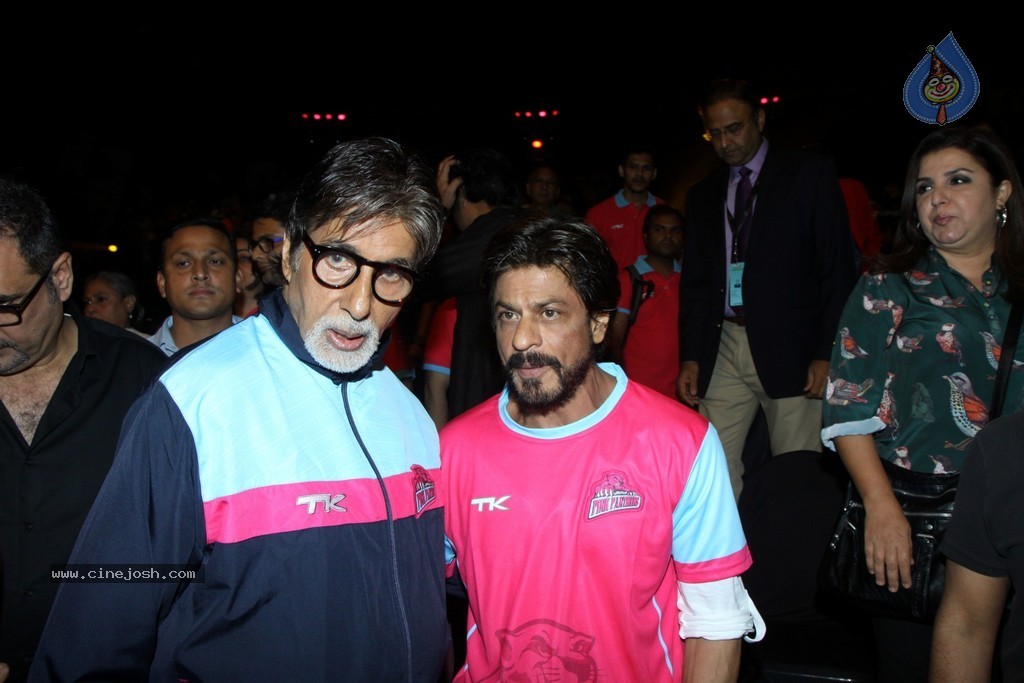 Celebs at Jaipur Pink Panthers Pro Kabaddi League Match - 48 / 85 photos