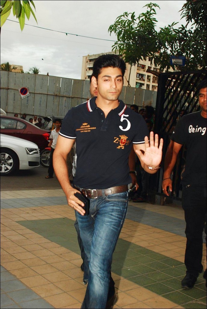Celebs at Jiah Khan Condolence Meet - 74 / 80 photos