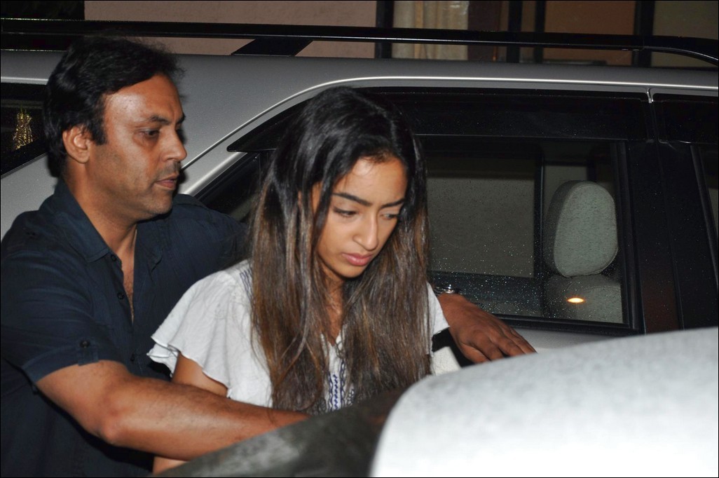 Celebs at Jiah Khan Condolence Meet - 80 / 80 photos