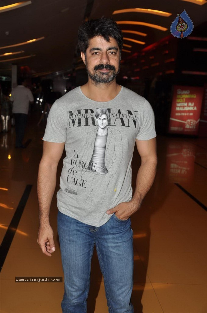 Celebs at Kannada Film PARIE Premiere - 11 / 35 photos