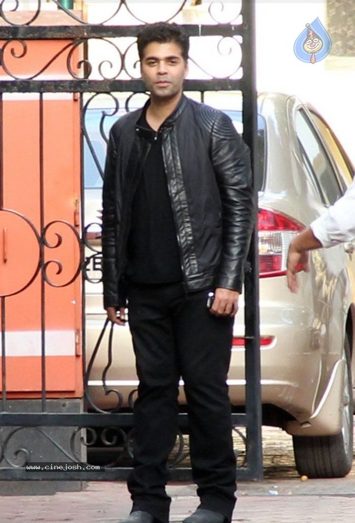 Celebs at Karan Johar Bday Party - 36 / 110 photos