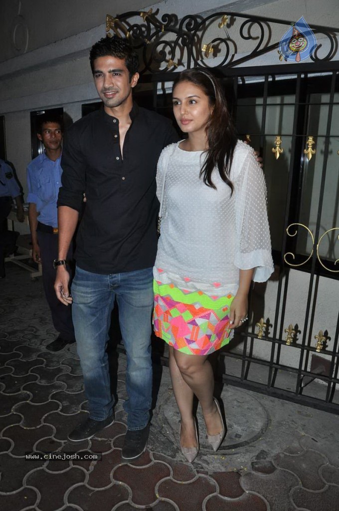 Celebs at Karan Johar Bday Party - 71 / 110 photos