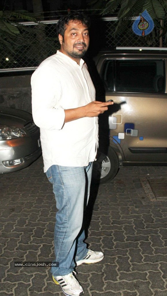 Celebs at Karan Johar Bday Party - 88 / 110 photos