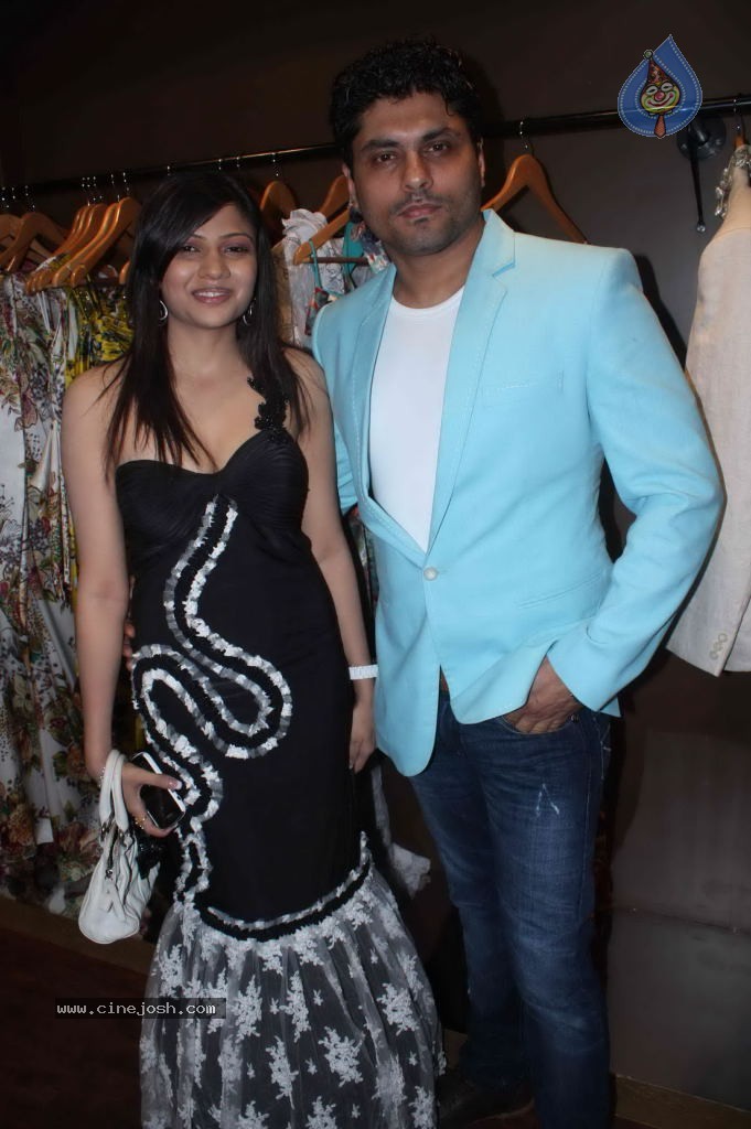 Celebs at Khushiz Store Launch - 13 / 66 photos