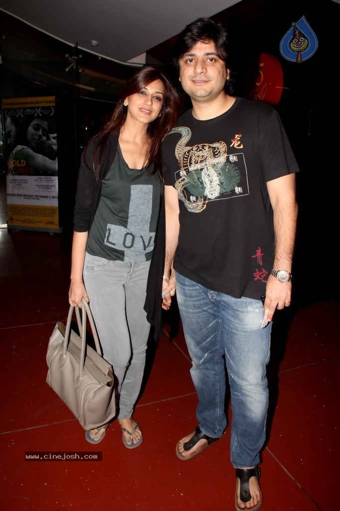 Celebs at Land Gold Women Movie Premiere Show - 4 / 25 photos