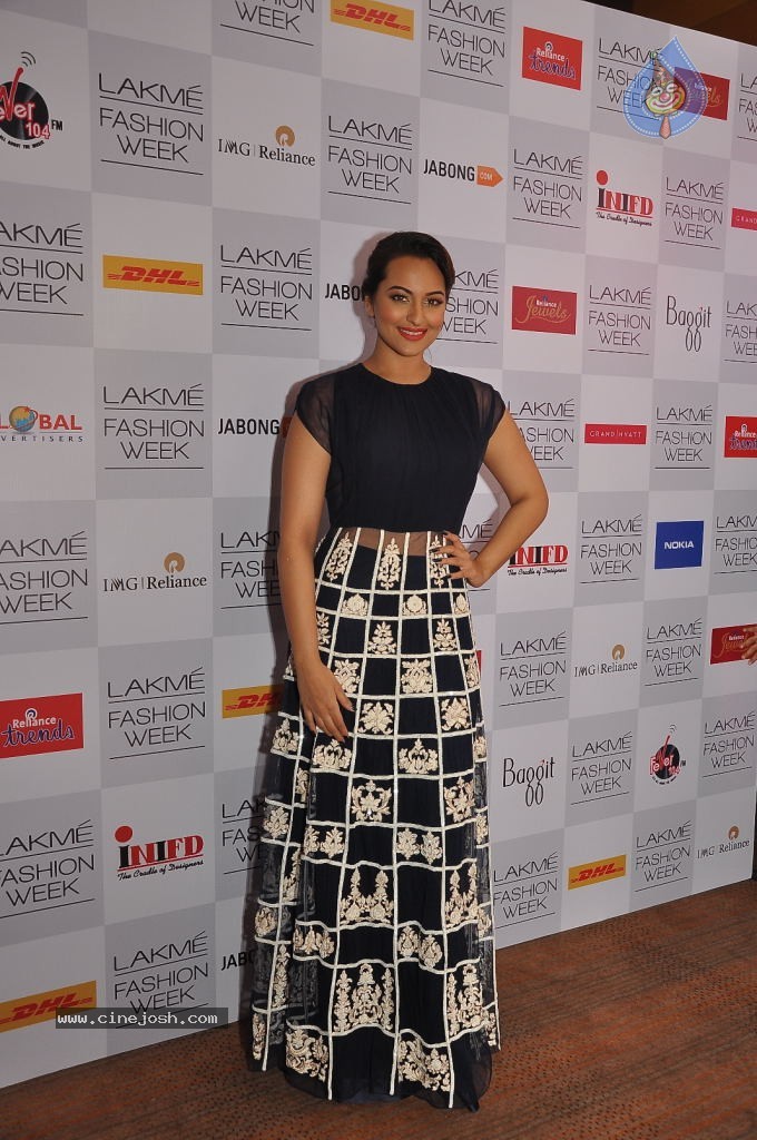 Celebs at LFW Summer Resort 2014 - 23 / 56 photos