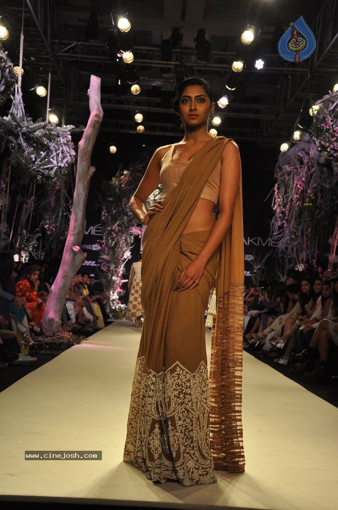 Celebs at LFW Summer Resort 2014 - 24 / 56 photos