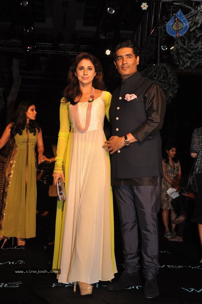 Celebs at LFW Summer Resort 2014 - 25 / 56 photos