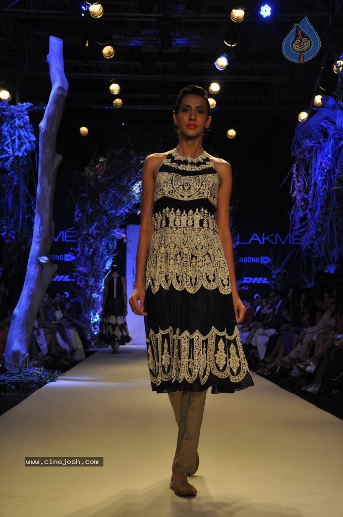 Celebs at LFW Summer Resort 2014 - 27 / 56 photos