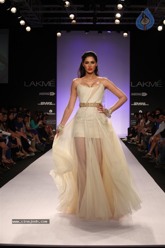 Celebs at LFW Summer Resort 2014 - 36 / 107 photos