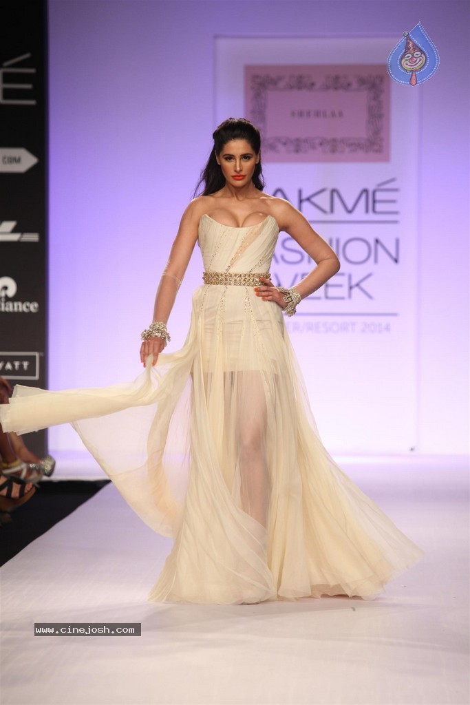 Celebs at LFW Summer Resort 2014 - 43 / 107 photos