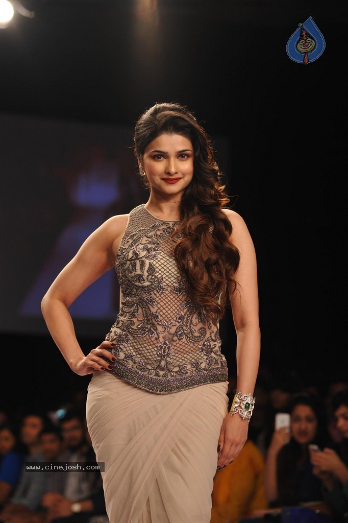 Celebs at LFW Summer Resort 2014 - 63 / 107 photos