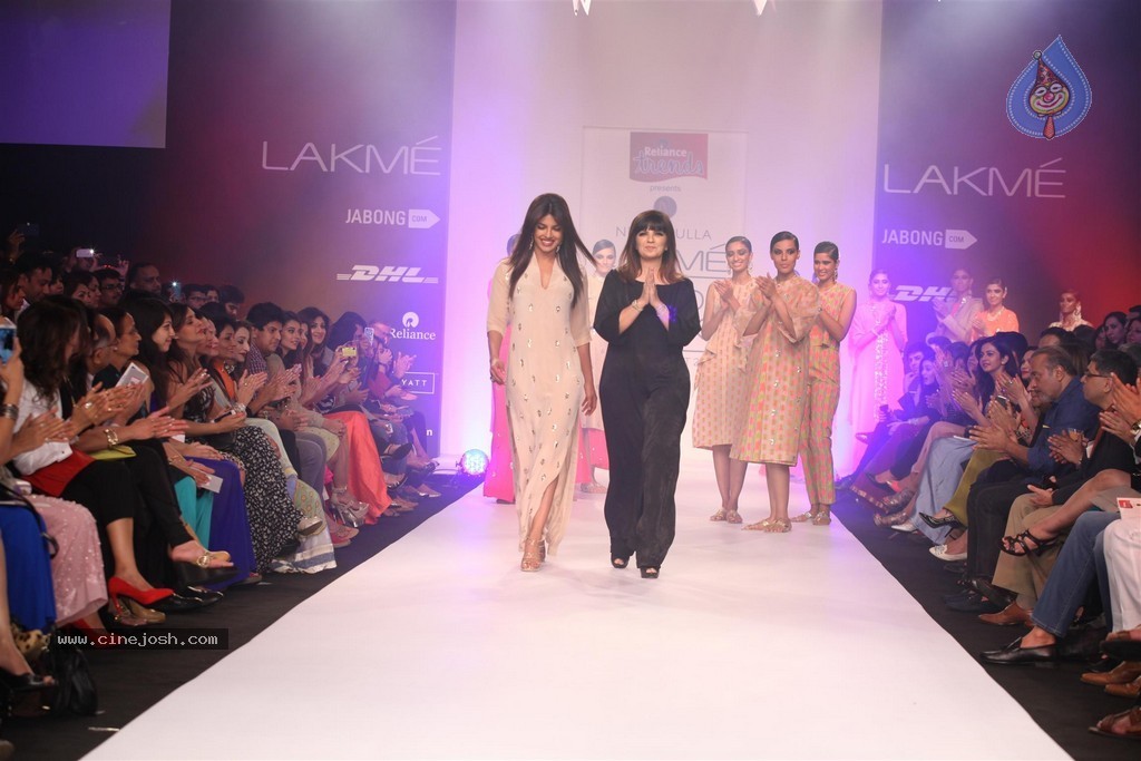Celebs at LFW Summer Resort 2014 - 65 / 107 photos