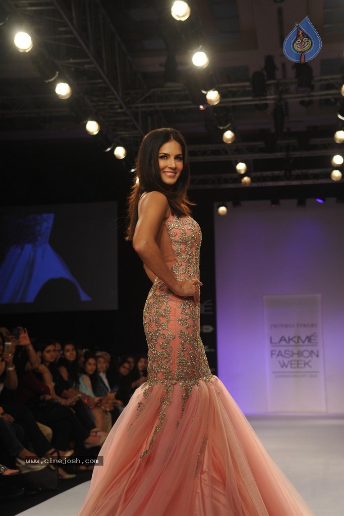 Celebs at LFW Summer Resort 2014 - 94 / 107 photos