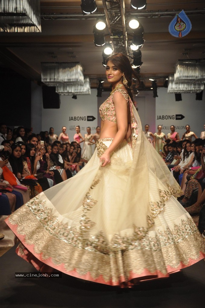 Celebs at LFW Summer Resort 2014 - 106 / 107 photos