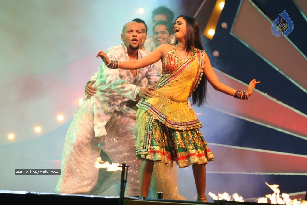 Celebs at Lotus Oil Launch Event - 25 / 39 photos