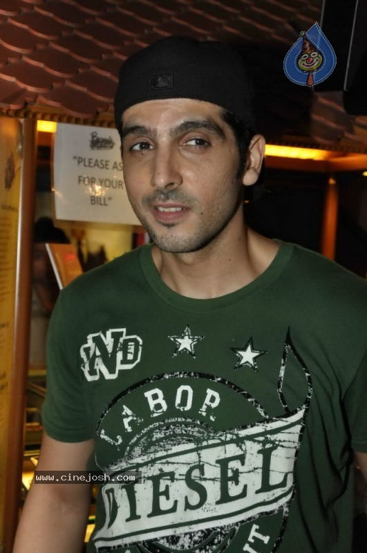 Celebs at Love BreakUps Zindagi Premiere - 14 / 115 photos