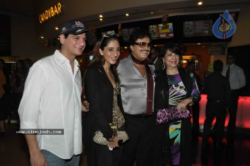 Celebs at Love BreakUps Zindagi Premiere - 22 / 115 photos