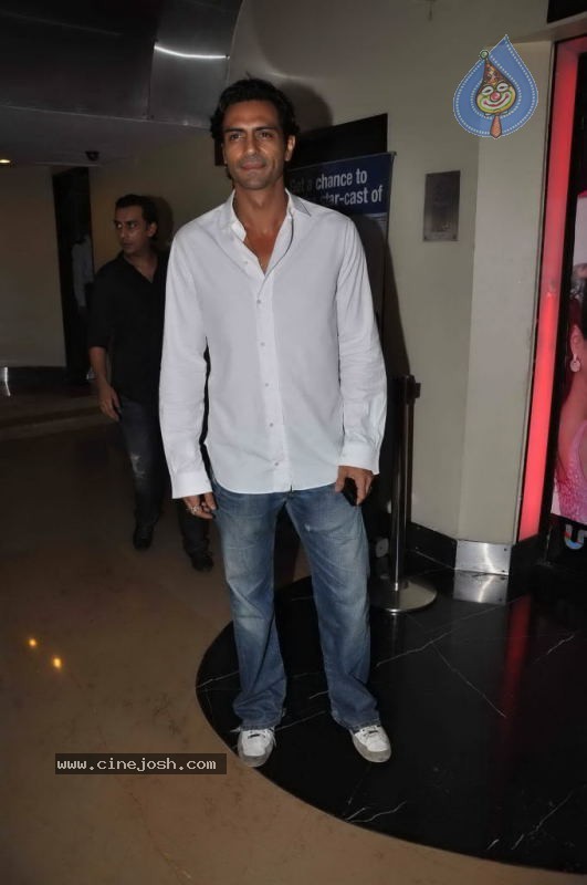 Celebs at Love BreakUps Zindagi Premiere - 40 / 115 photos