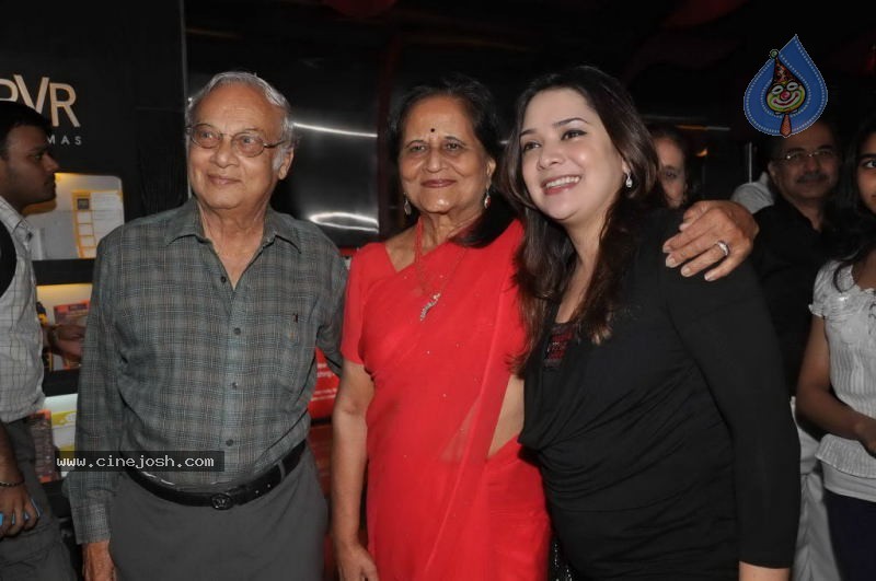 Celebs at Love BreakUps Zindagi Premiere - 66 / 115 photos