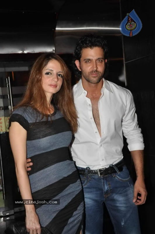 Celebs at Love BreakUps Zindagi Premiere - 88 / 115 photos