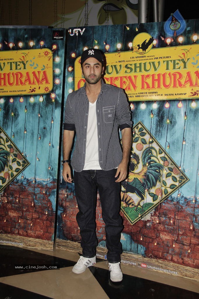 Celebs at Luv Shuv Tey Chicken Khurana Special Show - 3 / 76 photos