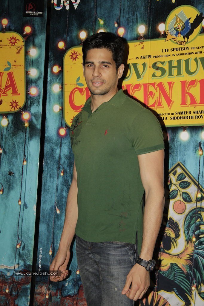 Celebs at Luv Shuv Tey Chicken Khurana Special Show - 72 / 76 photos