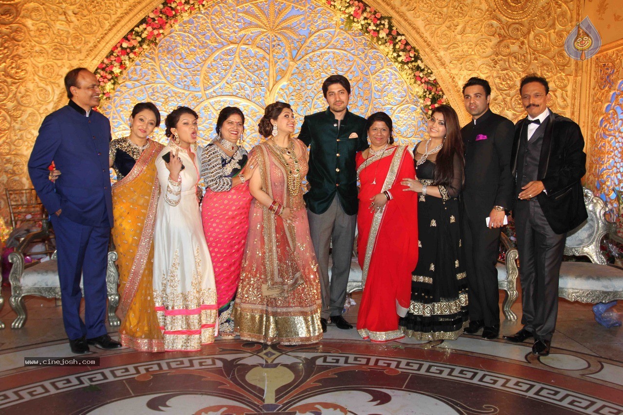 Celebs at Manali Jagtap Wedding Reception - 25 / 72 photos