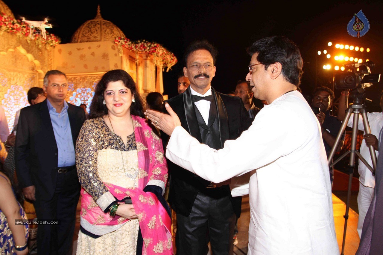 Celebs at Manali Jagtap Wedding Reception - 27 / 72 photos