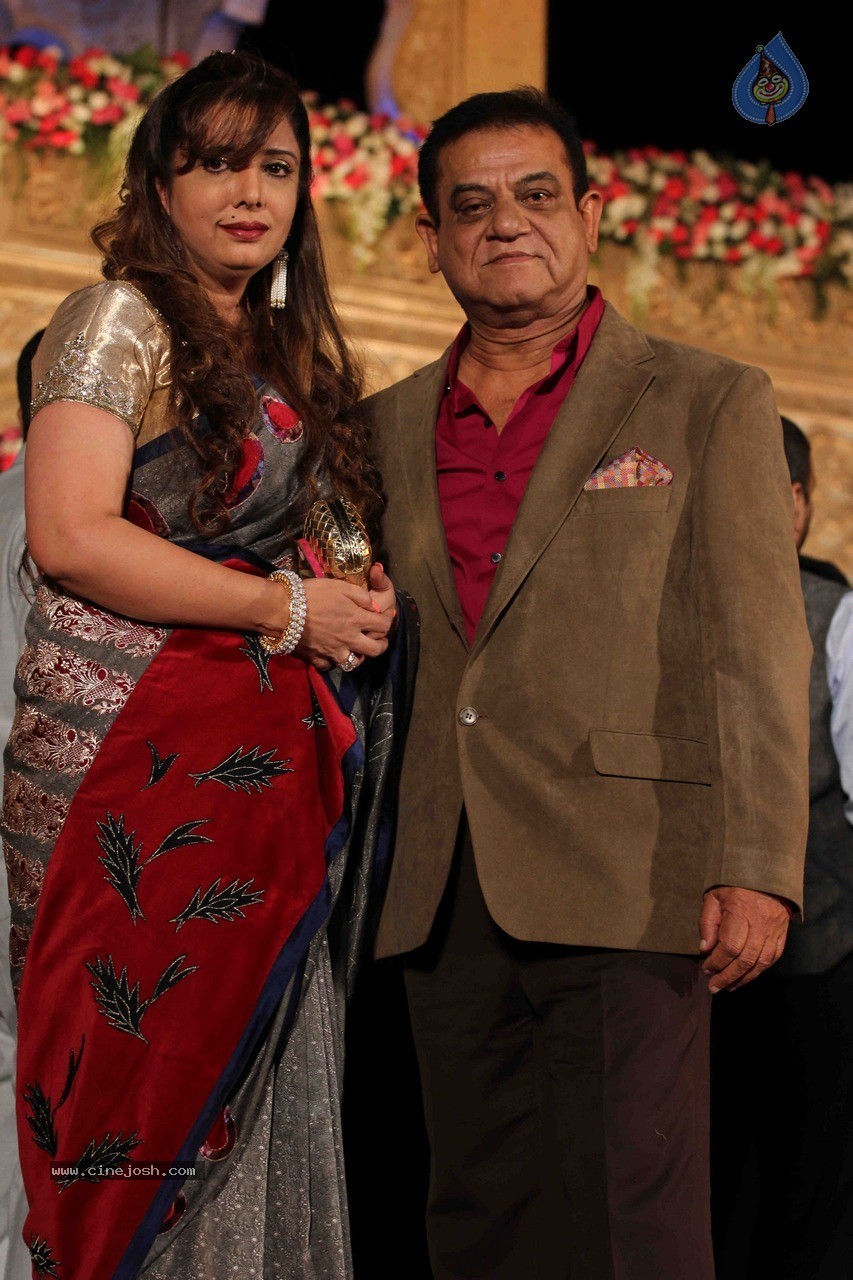 Celebs at Manali Jagtap Wedding Reception - 47 / 72 photos
