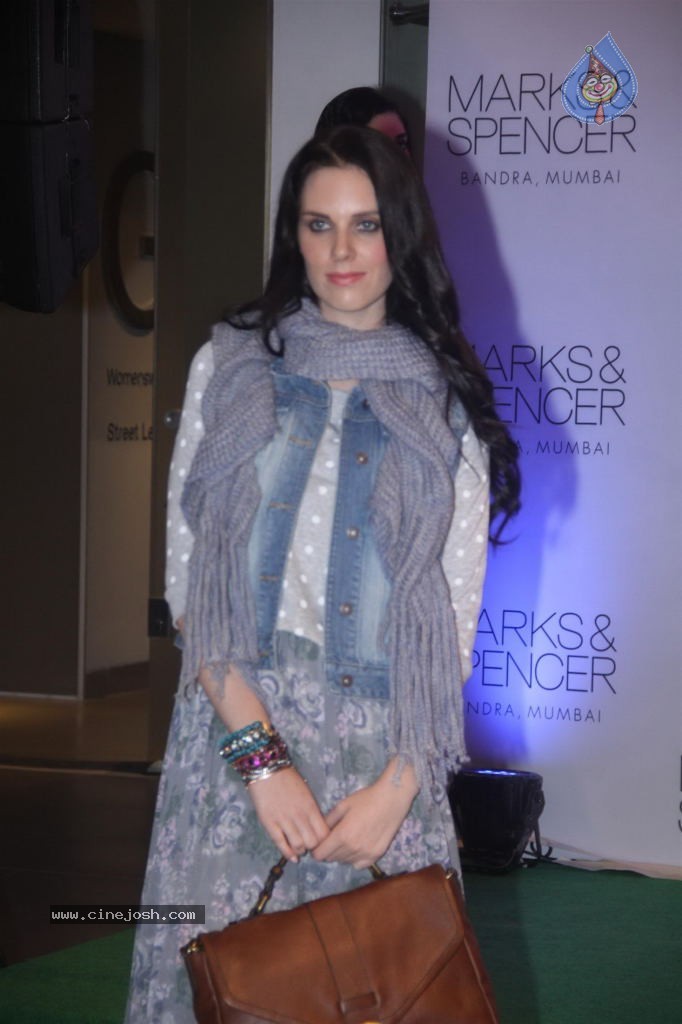 Celebs at Marks n Spencer Store Launch - 6 / 33 photos