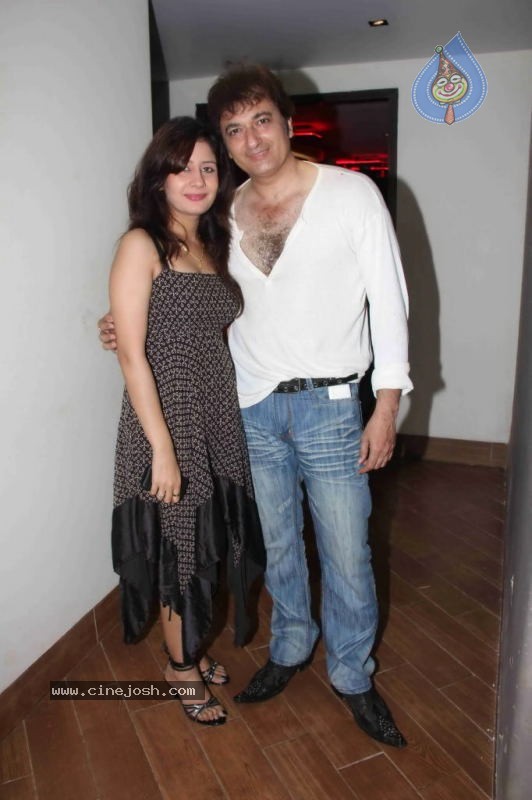 Celebs at Metro Cafe Lounge Restaurant Launch - 17 / 63 photos