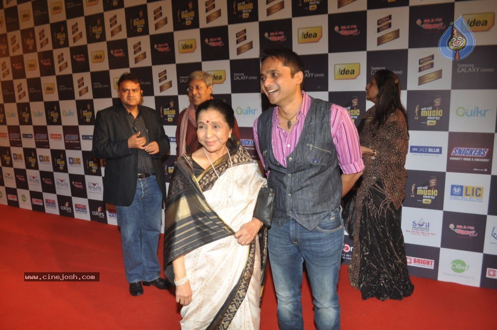Celebs at Mirchi Music Awards 2012 - 21 / 90 photos