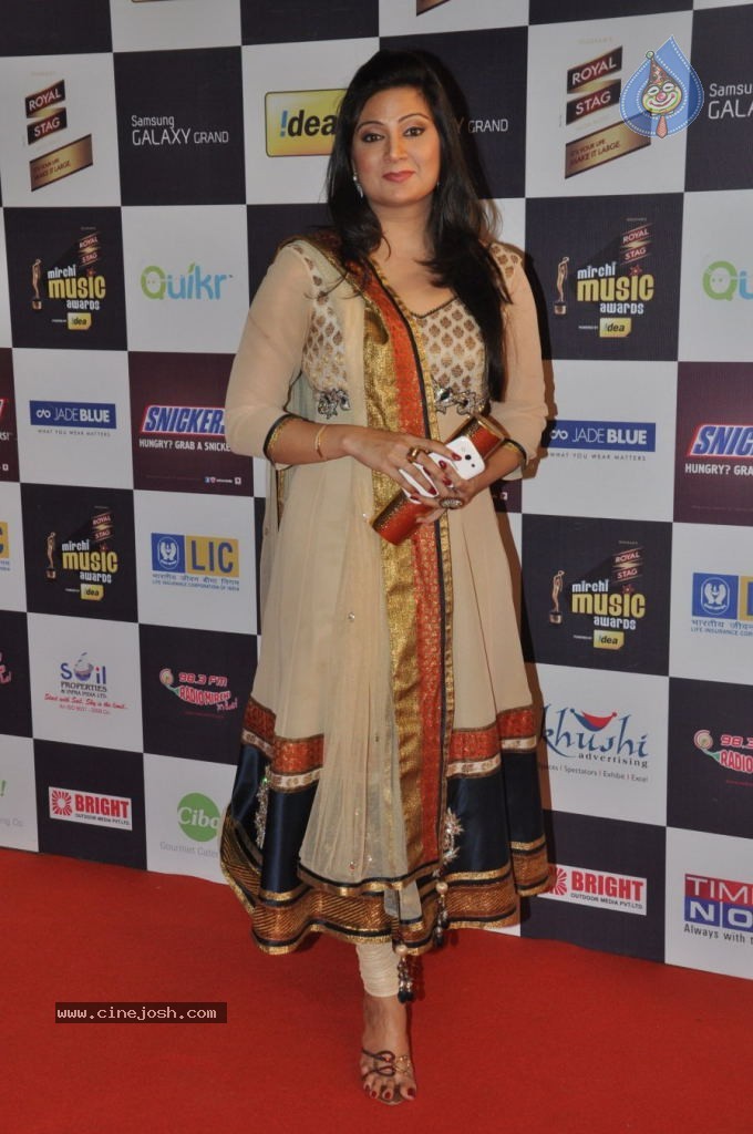 Celebs at Mirchi Music Awards 2012 - 46 / 90 photos