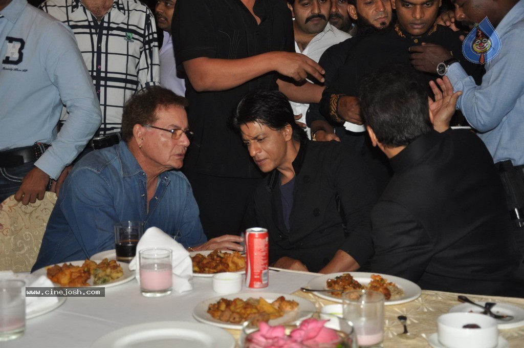 Celebs at MLA Baba Siddiqui Iftar Party - 9 / 86 photos
