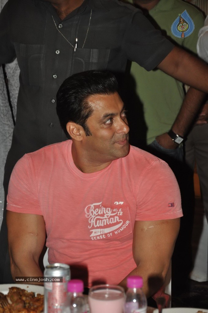 Celebs at MLA Baba Siddiqui Iftar Party - 23 / 86 photos