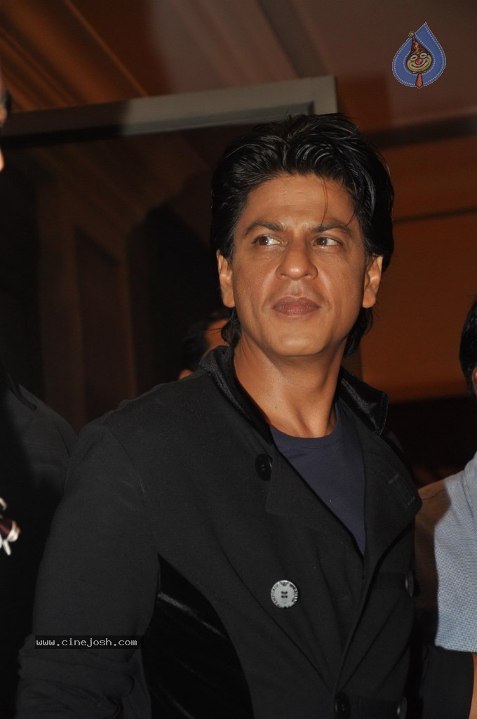 Celebs at MLA Baba Siddiqui Iftar Party - 45 / 86 photos
