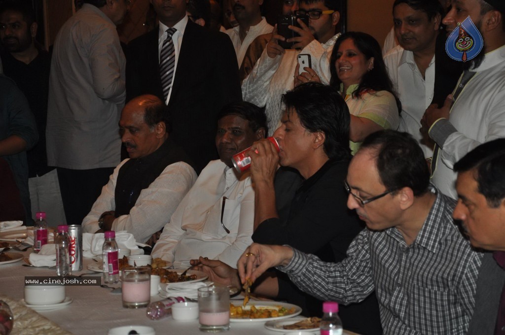 Celebs at MLA Baba Siddiqui Iftar Party - 61 / 86 photos