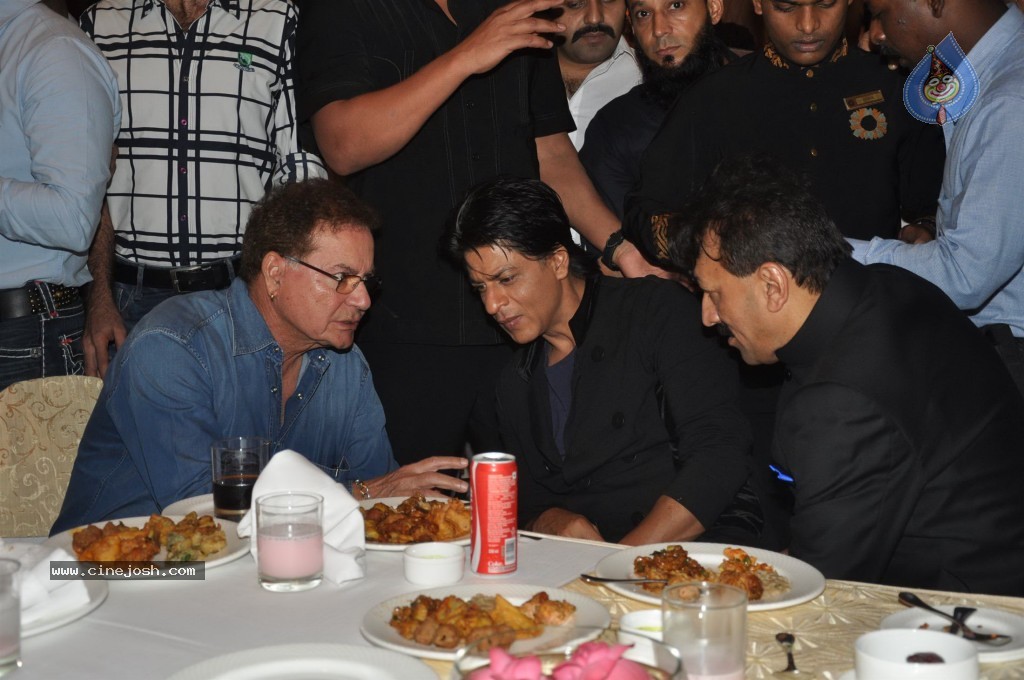 Celebs at MLA Baba Siddiqui Iftar Party - 70 / 86 photos