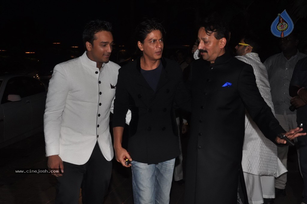 Celebs at MLA Baba Siddiqui Iftar Party - 81 / 86 photos