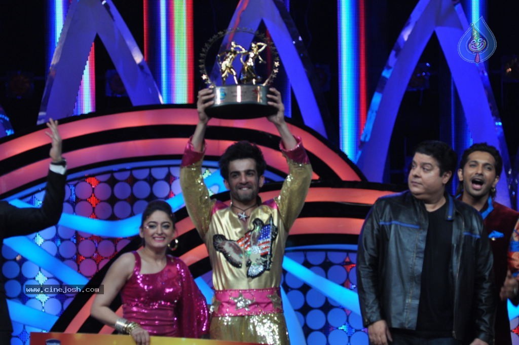 Celebs at Nach Baliye 5 Grand Finale - 17 / 47 photos