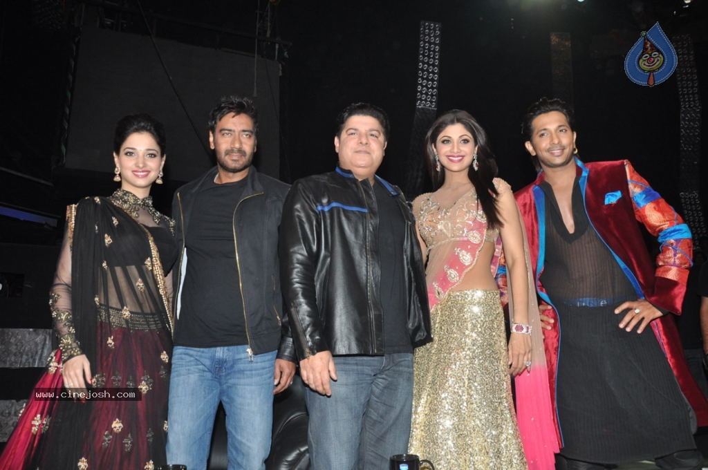 Celebs at Nach Baliye 5 Grand Finale - 24 / 47 photos