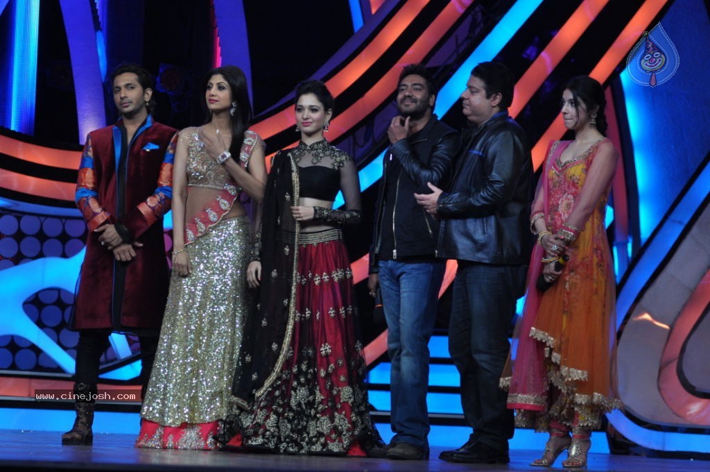 Celebs at Nach Baliye 5 Grand Finale - 47 / 47 photos