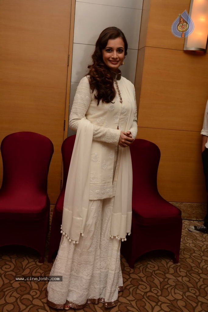 Celebs at NGO Mijwan Fashion Show - 28 / 65 photos
