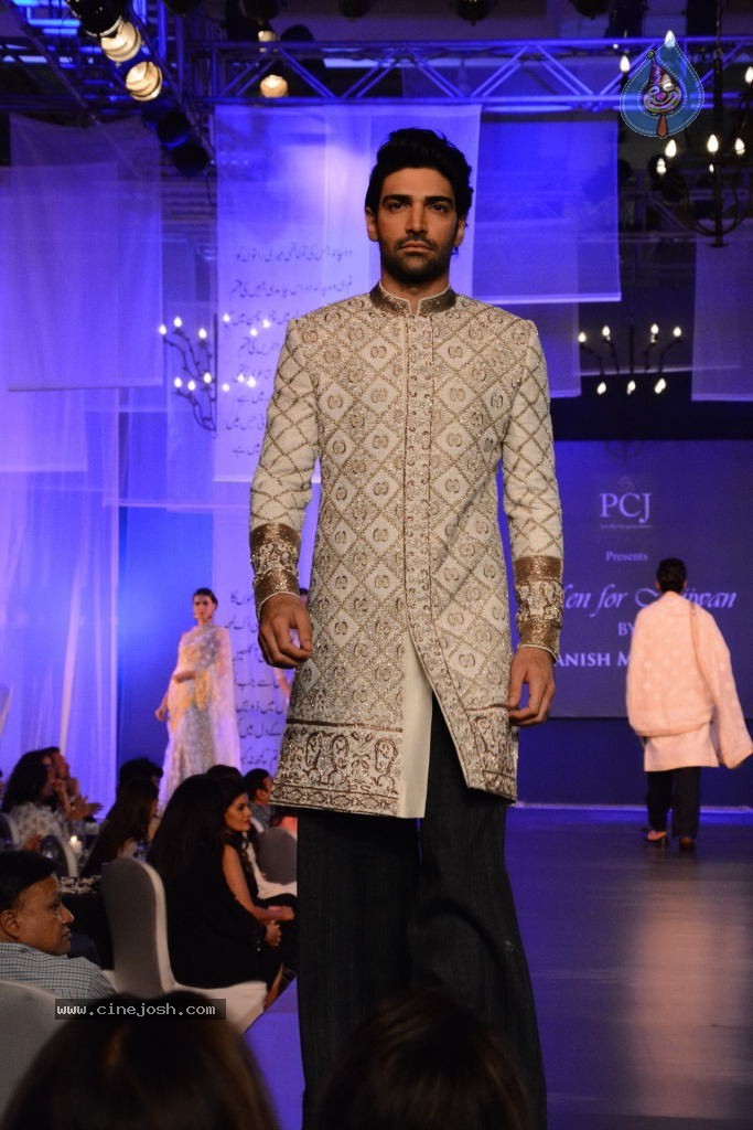Celebs at NGO Mijwan Fashion Show - 54 / 65 photos